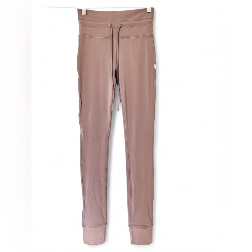Vuori Women’s Daily Form Leggings Sedona Brown - Size Small